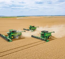 John Deere to update flagship combines by 2027