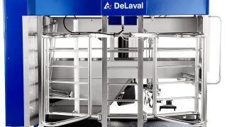 Robotic Milking sales reach 10,000 for DeLaval