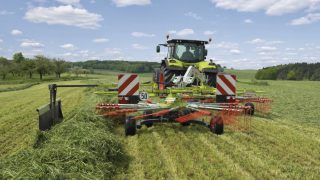 New Claas swather compact on the road and flexible in the field