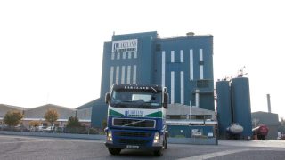 Lakeland to re-open its share register
