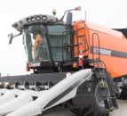 Monster machinery: Tribine combine with 27t chaser bin