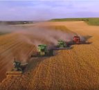 Video: Stunning footage of a US wheat harvest you need to see