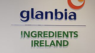 Glanbia cuts 2c/L of March base milk price