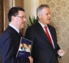 Kerry Group pays its top 4 executives €10.5m in 2015 (up €2m)