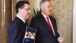 Kerry Group pays its top 4 executives €10.5m in 2015 (up €2m)
