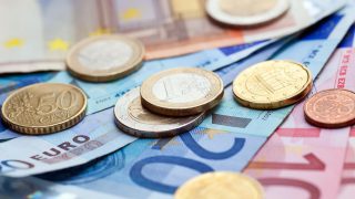 Cash flow crisis on UK family farms