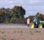 Why farmers should keep to a maximum speed of 10km/hr when spraying crops