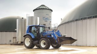 New Holland unveil new methane powered tractor at Cereals 2016