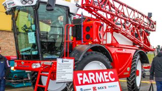 Video: Big but ‘light’ Bargam sets the scene for spraying