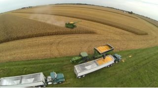 Video: From planting to harvesting, see what it’s like farming in the US