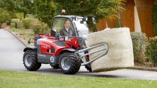 Video: Pint-sized telehandler ‘tackles any tractor loader’