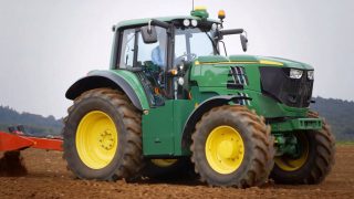 Video: John Deere’s fully-electric tractor project update…
