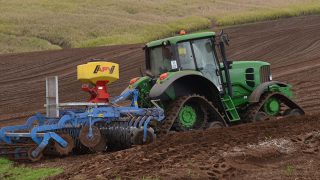 Staying afloat in soggy conditions…with ‘bolt-on’ rubber tracks