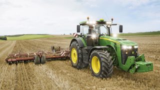 John Deere to wheel out new 400hp beast at Cereals 2017
