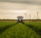 Is a sprayer that can identify weeds on the way?