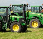 Auction report: Classic and modern John Deeres go under the hammer