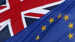 UK proposes free trade relationship in Brexit white paper