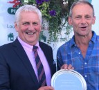 Farming TV presenter honoured for services to agriculture