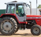 Auction report: 1980s MF workhorses under the hammer
