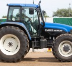 Auction report: Ford / New Holland highlights from monster tractor sale