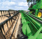 New ‘draper’ header from John Deere…for European conditions