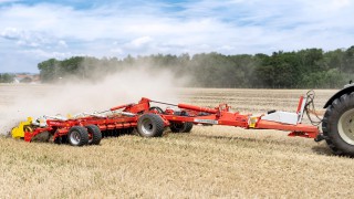 Pottinger goes large…with a set of 10m discs
