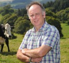 Welsh Red Meat Summit: ‘No-deal’ threat puts sector in ‘perilous position’