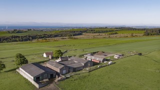 300ac mixed farming unit comes with traditional and modern agricultural buildings
