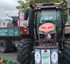 RHET unveils Highland cow Massey to kick off 20th anniversary tour