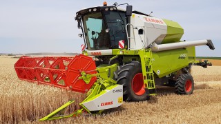 Claas Avero swaps Perkins engine for 6.7L Cummins