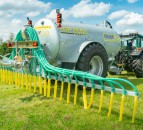 ‘Our applicators are mounted on the back door without welding – ideal for retro-fitting’