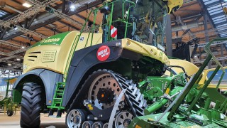 Krone ‘rolls’ out tracks and joystick-steering for the BiG X
