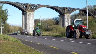 Video: Cork convoy hits the road…to warm up for a ‘500-strong tractor run’