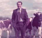 Tributes paid to long-standing NI politican and farmer Charlie Poots