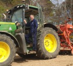 College lecturer shares practical agricultural lessons online