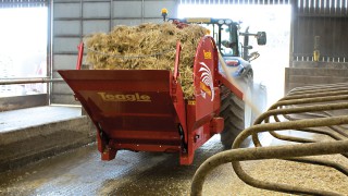 Straw shortage means farmers must be efficient with straw use over the winter months