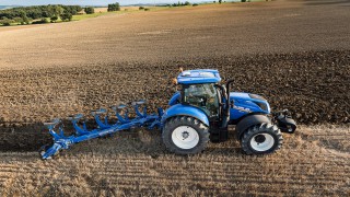 Up to speed as New Holland supports Prince’s Countryside Fund