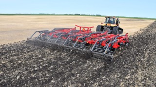 Vaderstad buys into North American market