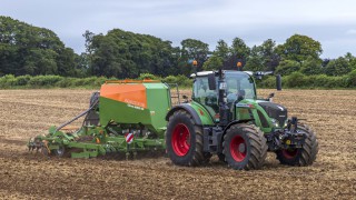 Video: A good start for Redstart with Amazone combination drill
