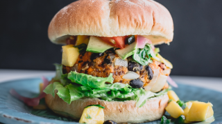 Climate change: Think-tank urges support for alternative meat products