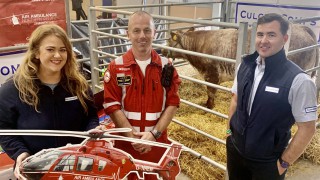 1,500 support heifer ‘Hope’ and Air Ambulance NI fundraiser at Balmoral Show