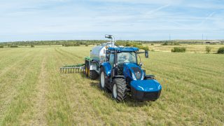 New Holland Methane Power Tractor wins top award