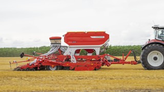 ‘Triple-shoot sowing’ now possible with Pottinger drills