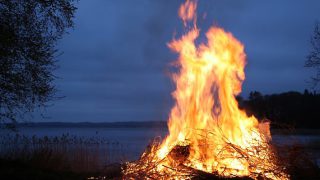 Bonfires are not an excuse to burn household rubbish – Environment Agency