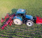 Lemken combines mechanical weed control and herbicide spraying