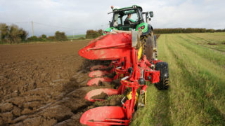 Machinery Focus: To plough or not plough?