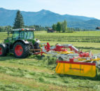 Flexible rake with Curvetech steering from Pottinger