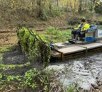 Environment Agency removes 700t of weeds from London river
