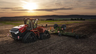 CNH scoops two design awards for Quadtrac and Steyr