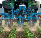 Lemken declutters the inter-row hoeing cab with new software